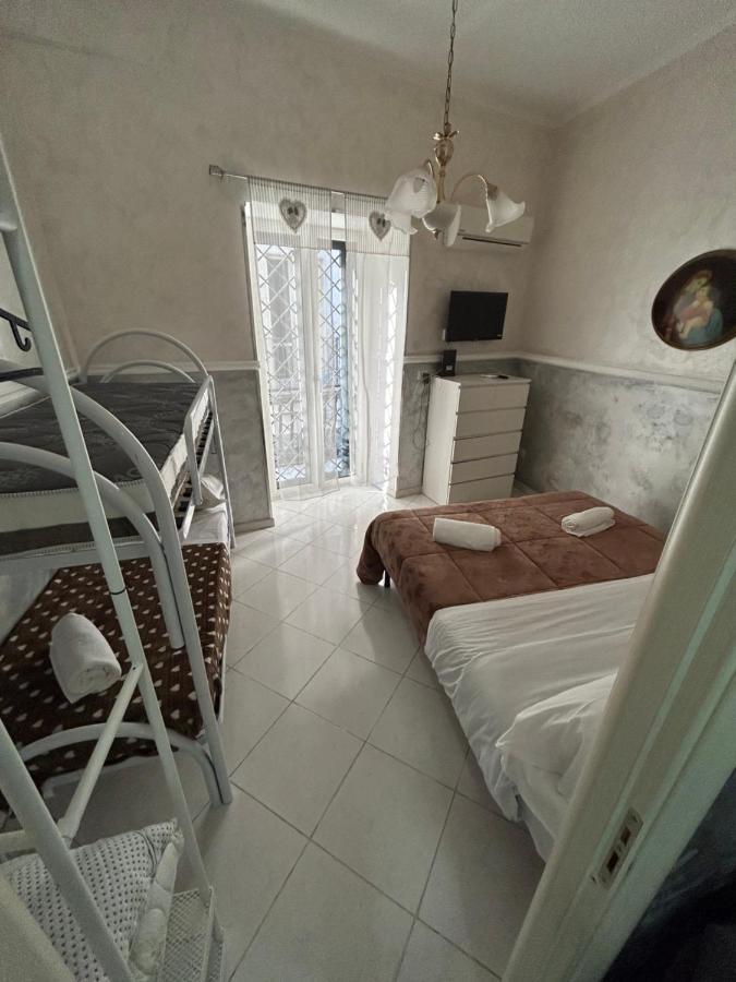 Da Concettina House Apartment Наполи Екстериор снимка