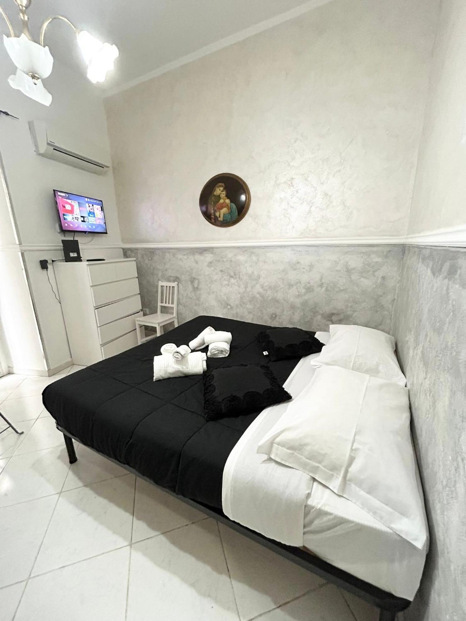 Da Concettina House Apartment Наполи Екстериор снимка