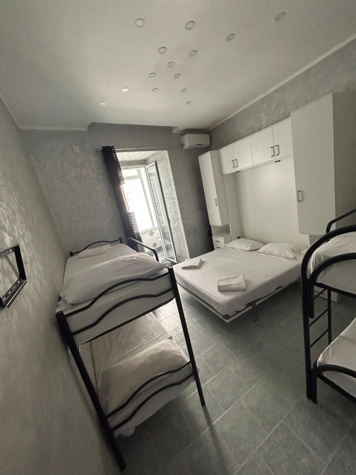 Da Concettina House Apartment Наполи Екстериор снимка