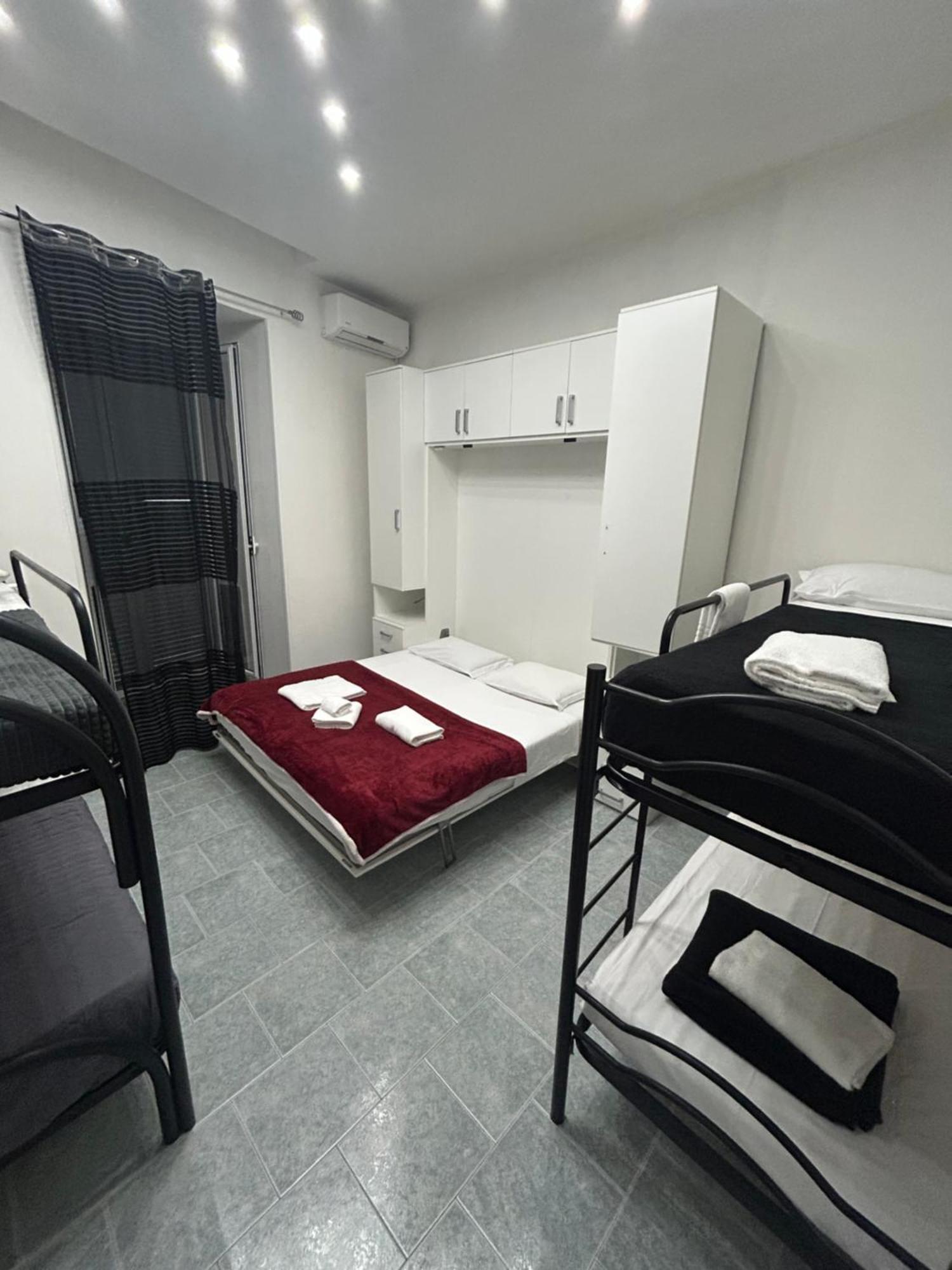 Da Concettina House Apartment Наполи Екстериор снимка