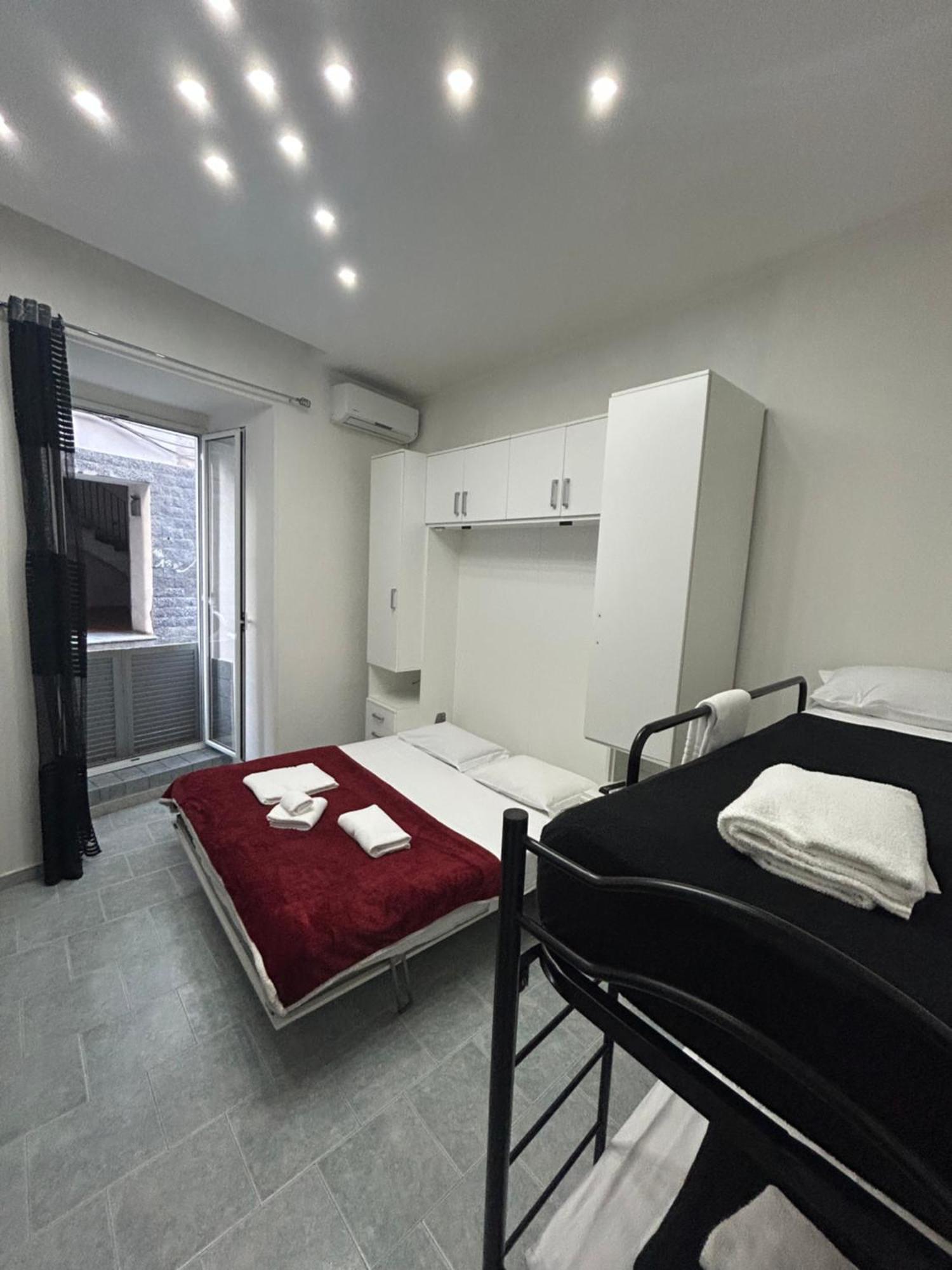 Da Concettina House Apartment Наполи Екстериор снимка