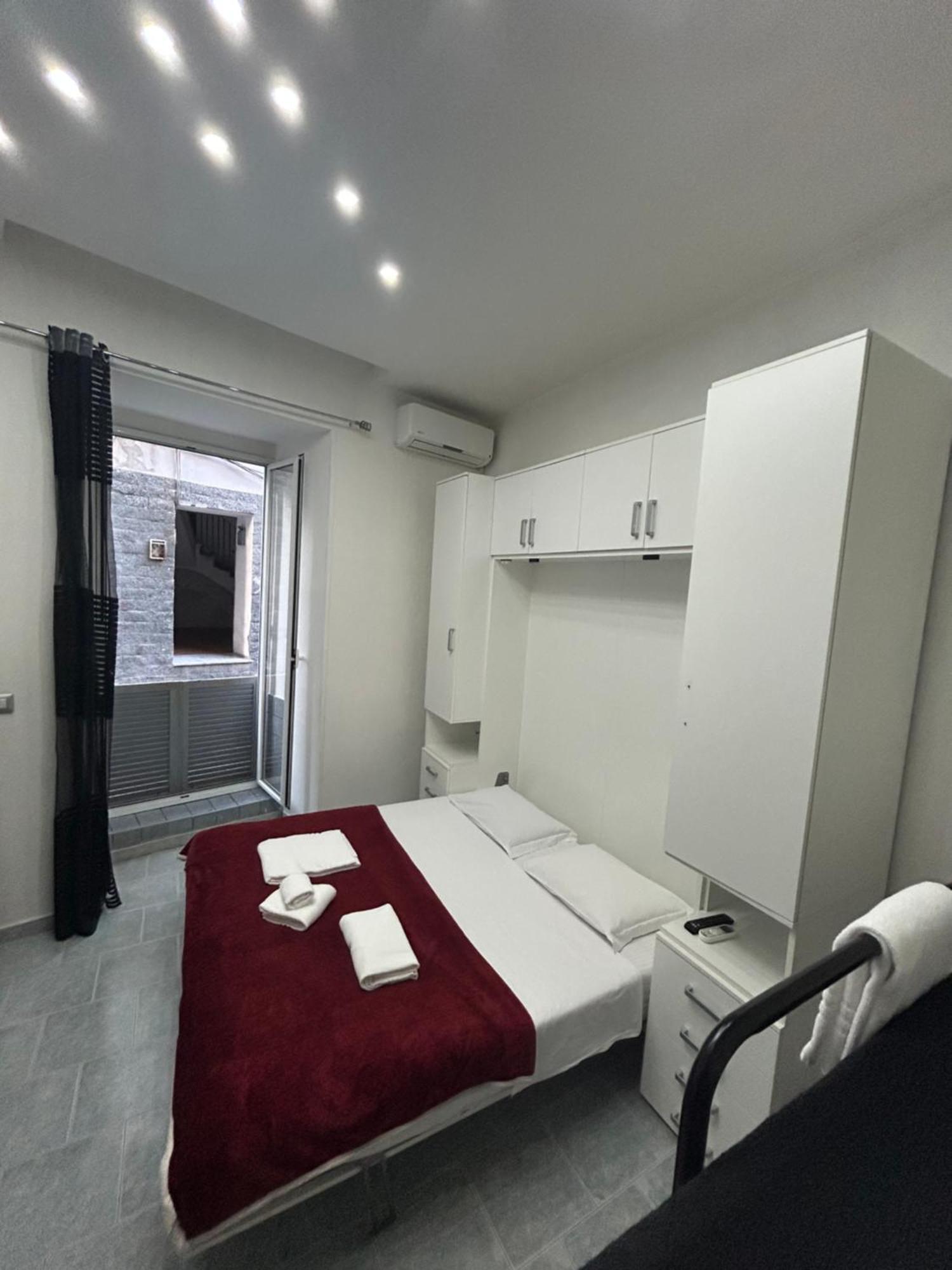 Da Concettina House Apartment Наполи Екстериор снимка